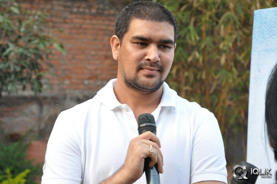 Chiranjeevi-and-Ram-Charan-Launches-Basanti-Song-Teaser